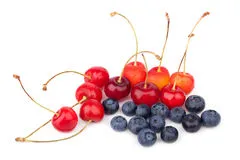 cerezas-y-arándanos-44089794